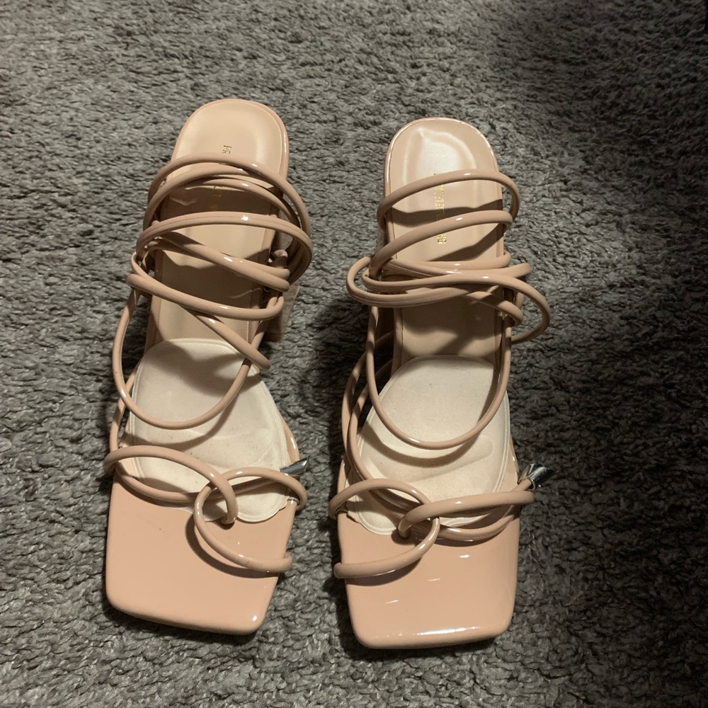 Nude PLT strappy Sandals Sz 6